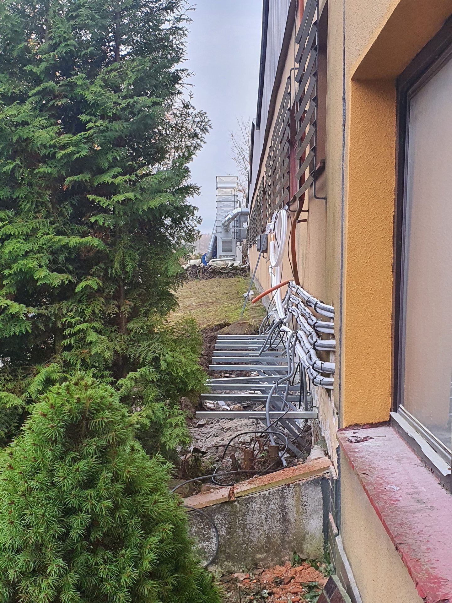 Průmyslové instalace